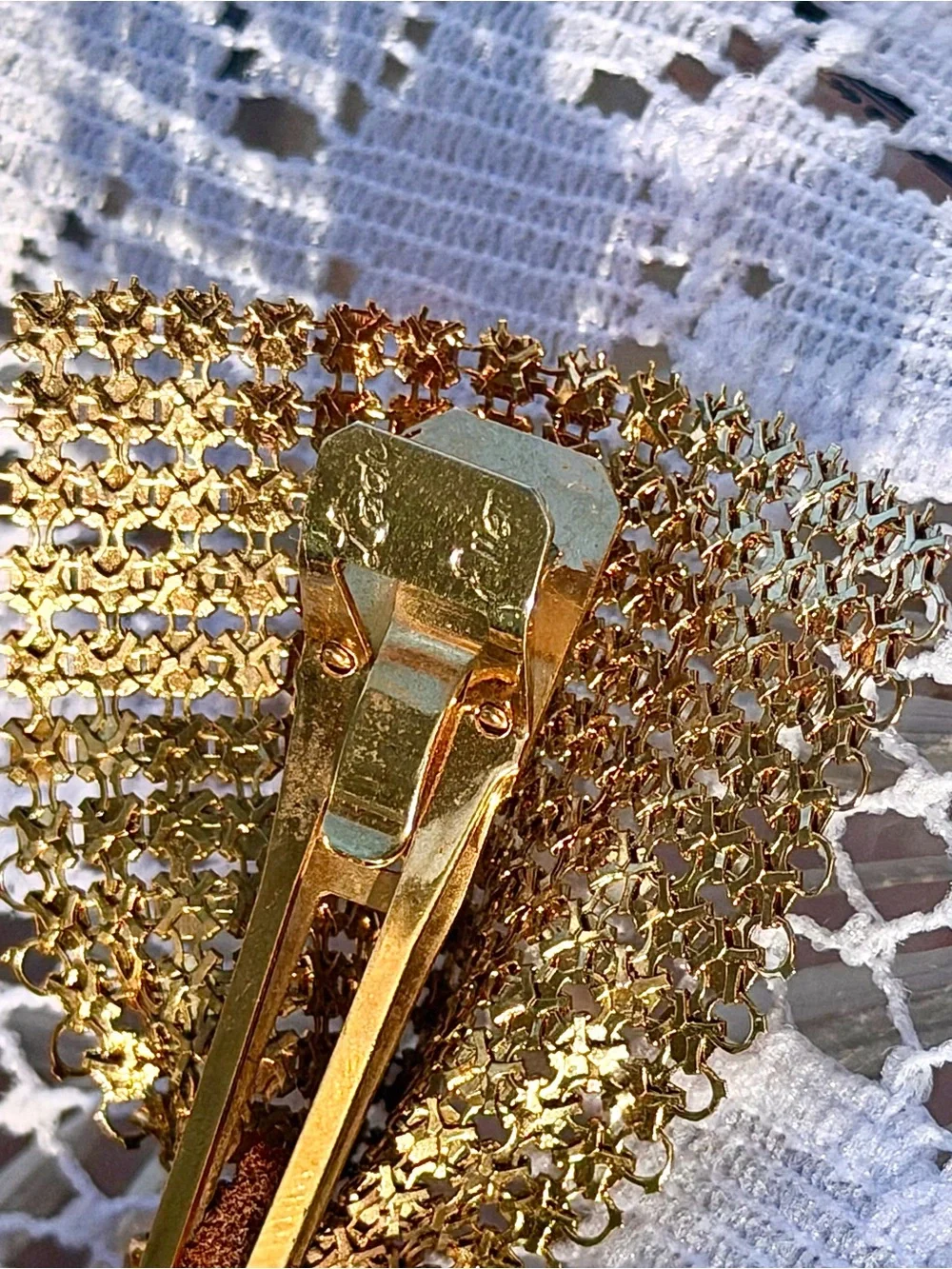 Vtg Gold Lip Stick Holder w/18” Chain & a Lady Ellen Gold Mesh Hair/Purse Clip
